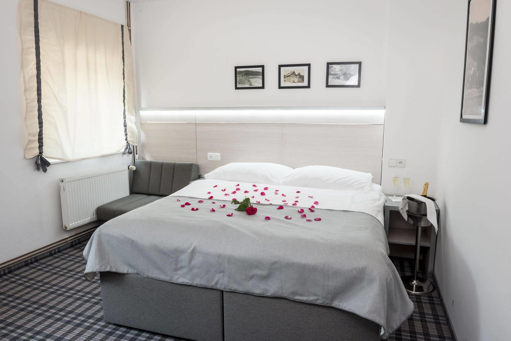 Horsky Hotel Dobra Chata Stachy Dış mekan fotoğraf